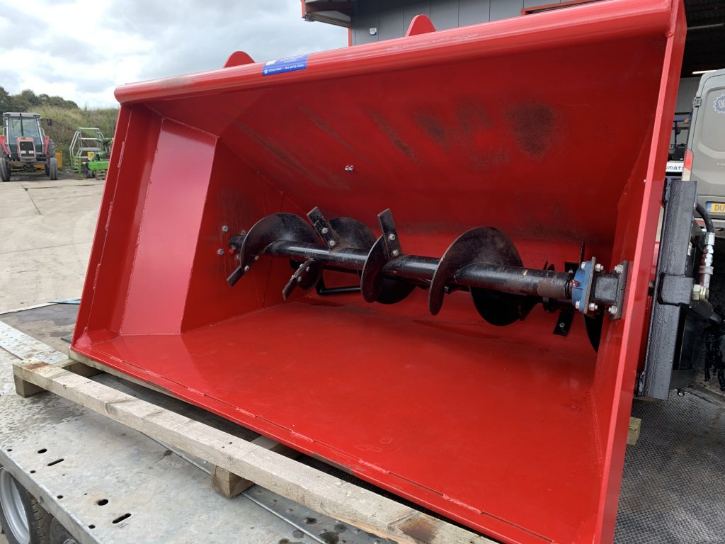 LIVESTOCK FEEDING EQUIPMENT W&M Agricultural Engineering